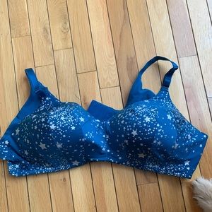 Torrid Curves wire-free star bra 48 D